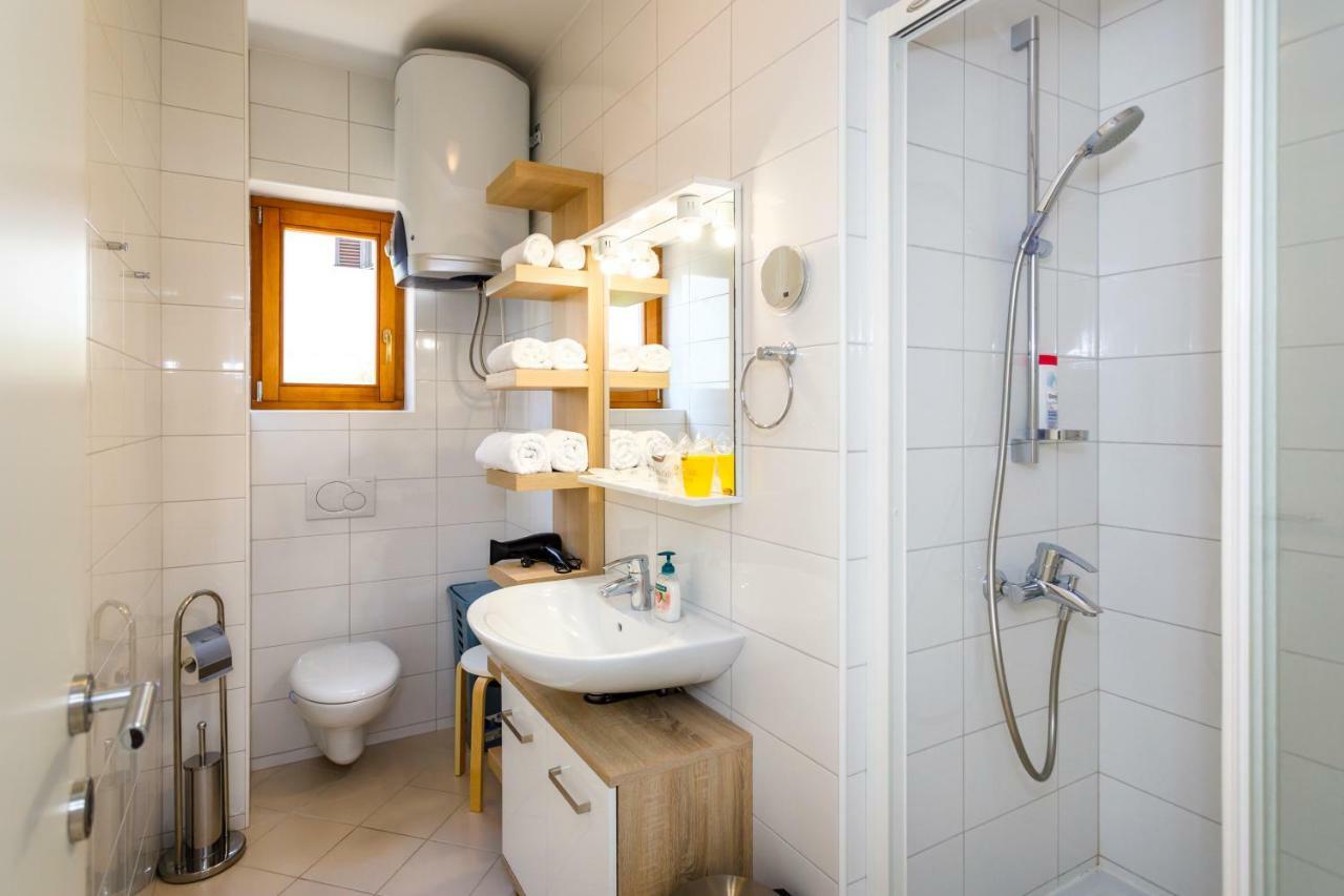 Apartman Jezevac Krk Town Exterior foto