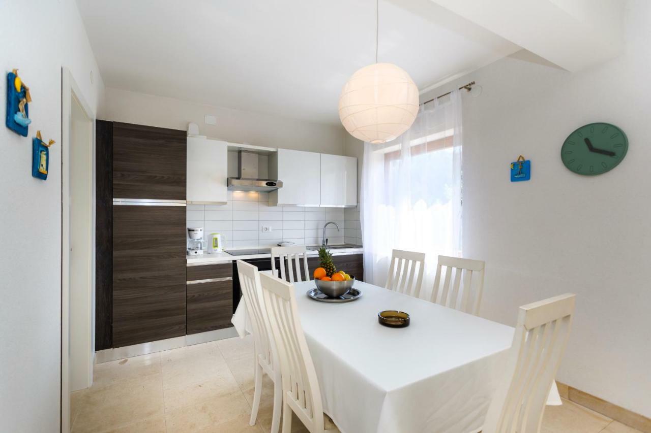 Apartman Jezevac Krk Town Exterior foto